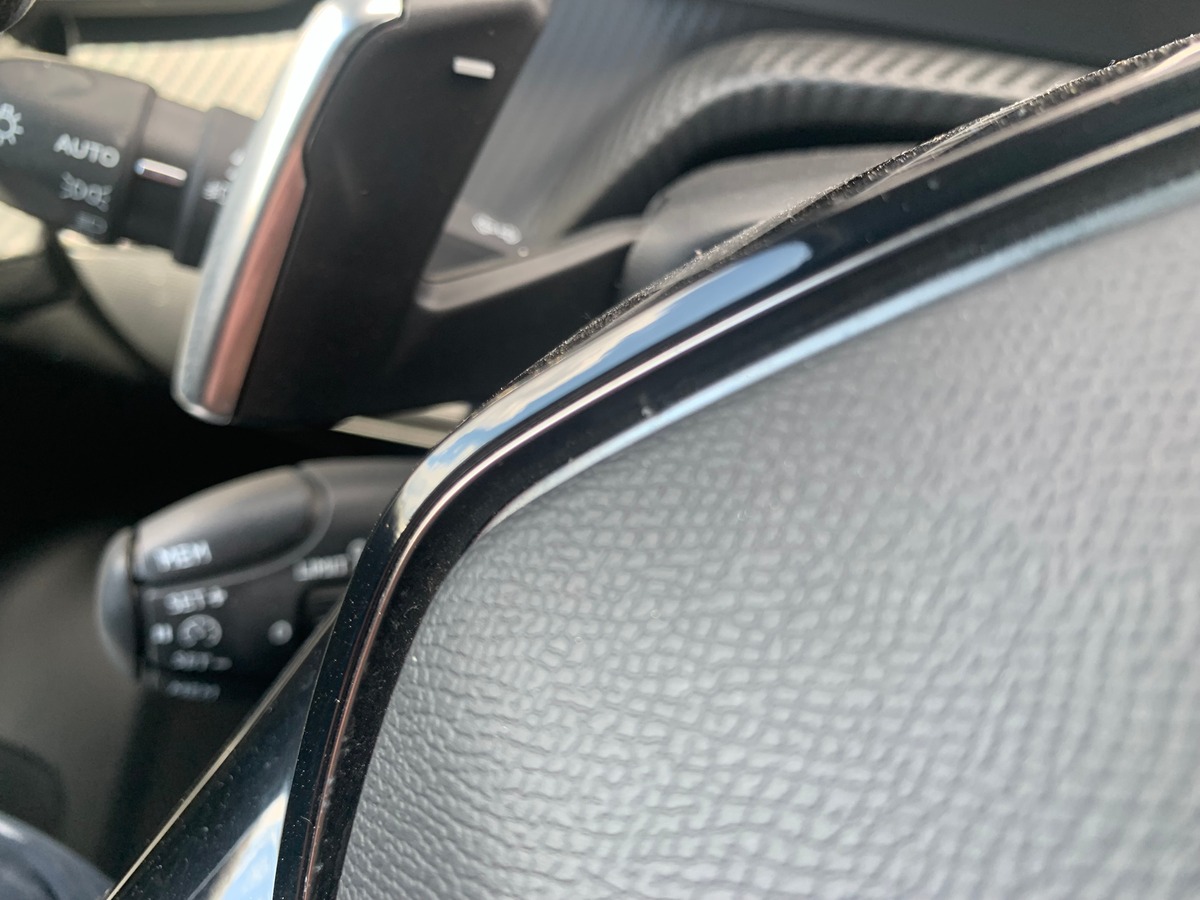 Peugeot 2008 130 chevaux | GT Line | Toit ouvrant panoramique | Apple car Play | Attelage