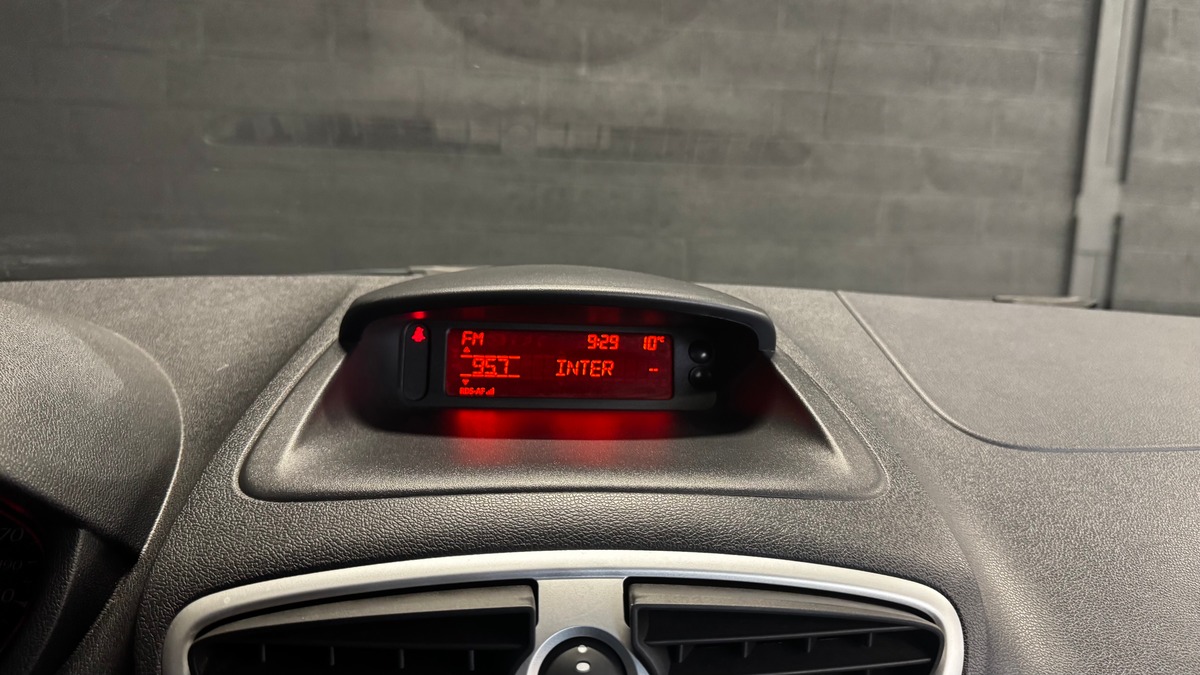 RENAULT Clio III 1.2i 75CH GPL 1ere Main