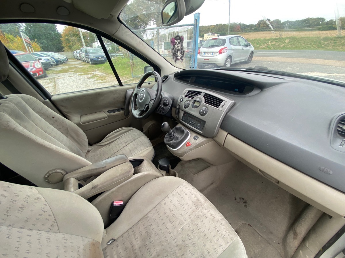 RENAULT Scenic II 1.9 dci 120cv petit prix controle technique ok