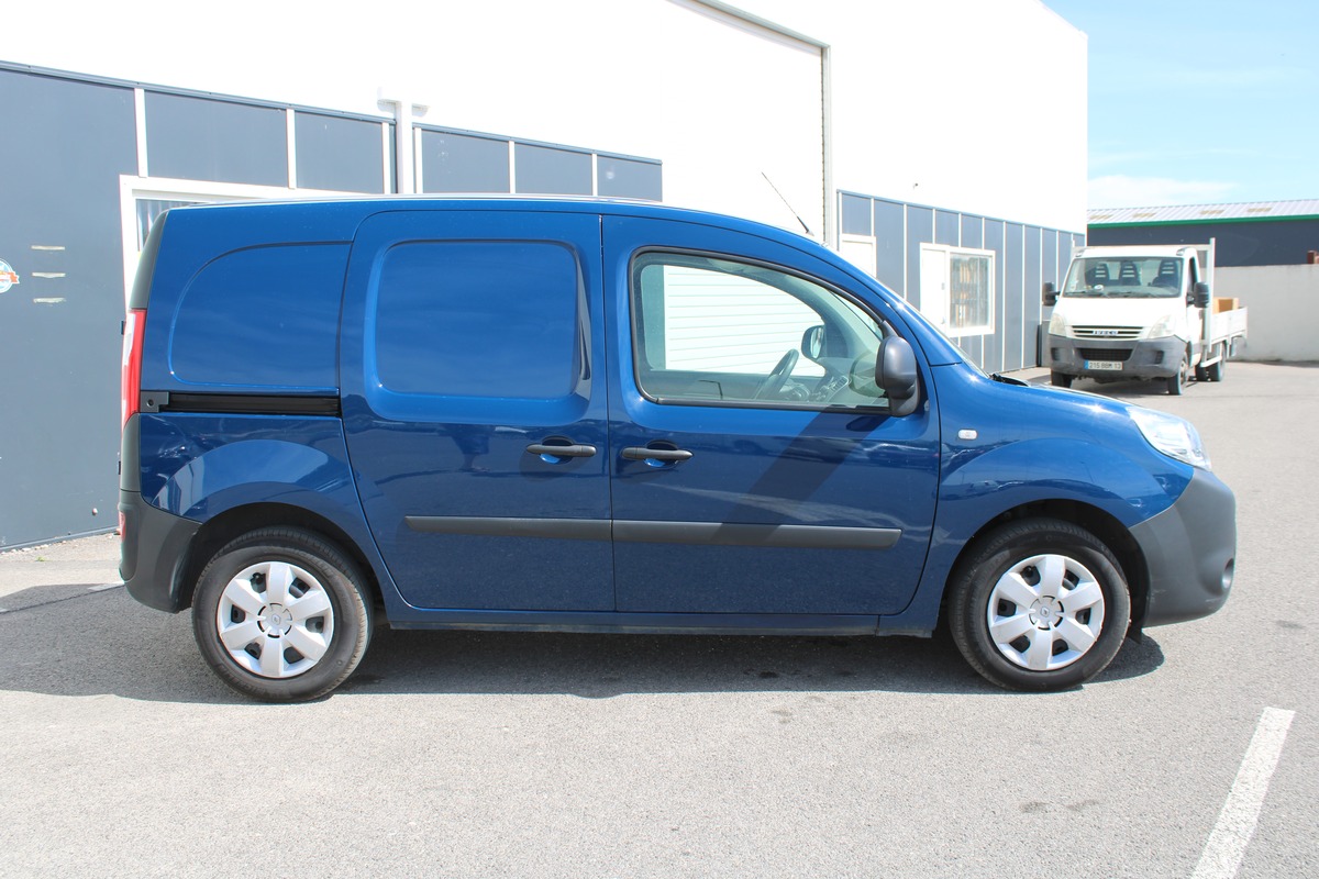 RENAULT Kangoo Express 1.5 Blue dCi 95ch Extra R-Link - PRIX HT -  TTC : 9 990 € - Garantie 12 Mois