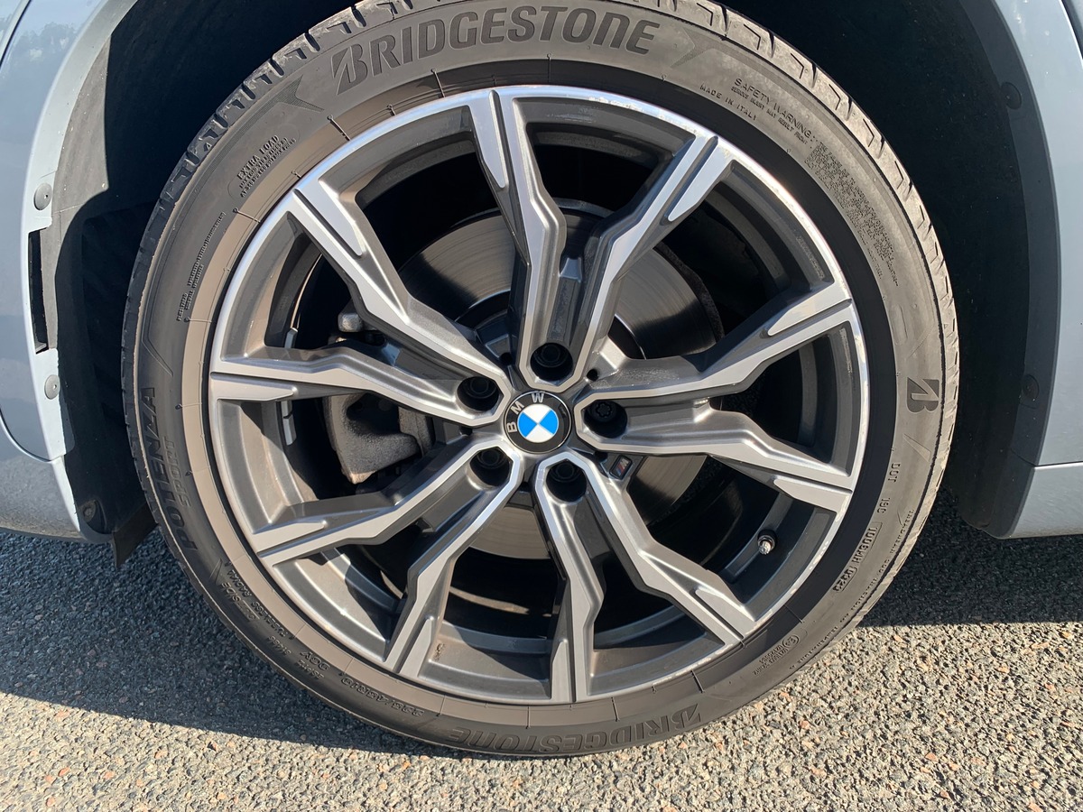 Bmw X1 192 chevaux | sDRIVE 20iA | M Sport | Caméra de recul | Harman Kardon | Attelage amovible