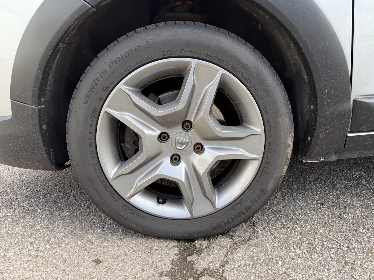 Dacia Lodgy 1.3 TCe FAP 130 cv Stepway, 5 places, Suivi Complet