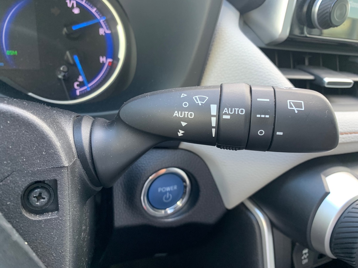 Toyota RAV4 222 ch | AWD | Lounge | Caméra vue 360° | Cuir | Régulateur de vitesse adaptatif