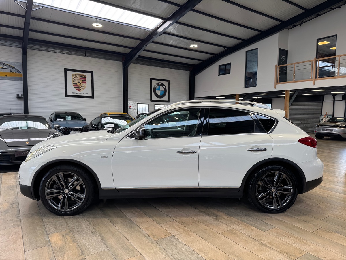 Infiniti EX30D GT PREMIUM V6 AWD AUTO-S7 238CV TO/ATTELAGE/CAM 360°/BOSE ENTRETIEN COMPLET A 