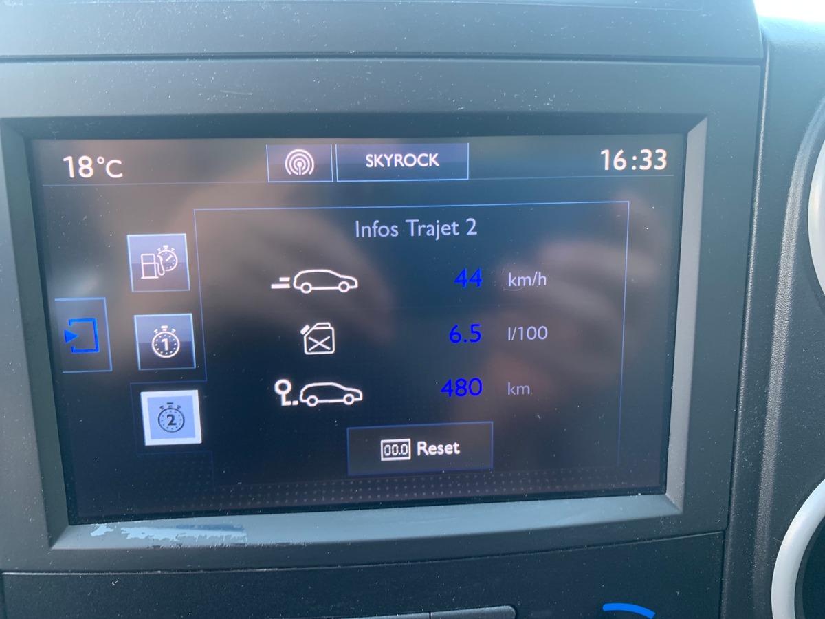 Peugeot Partner 90 chevaux | Régulateur de vitesse | Apple car play | GPS | Climatisation | 3 Places