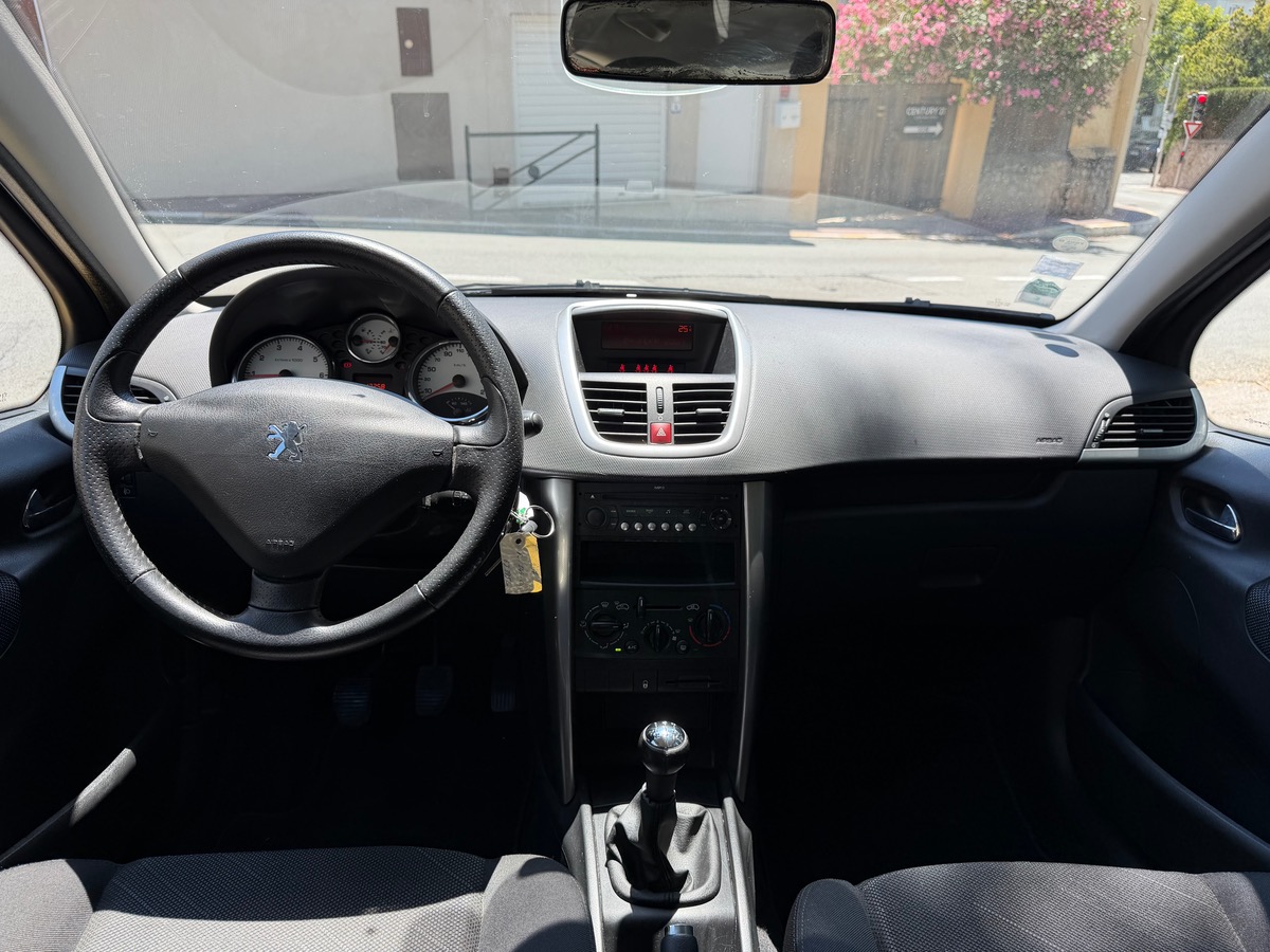 Peugeot 207 1.4 VTI 95 CV / 1er Main / Premium / Km Réel / Clim / Jantes
