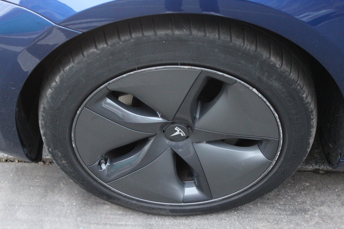 Tesla Model 3 306 AUTONOMIE STANDARD PLUS RWD 50KWH 4CV