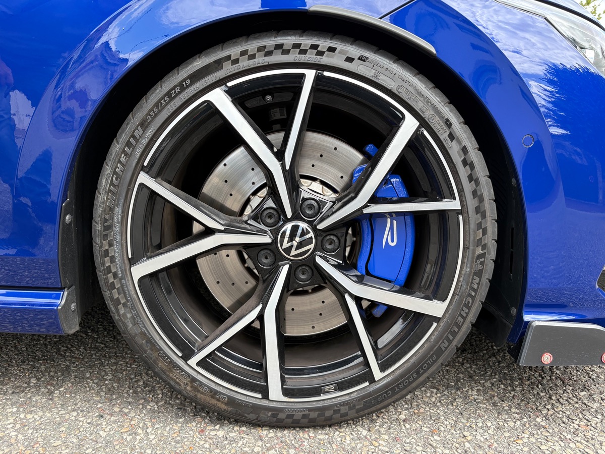 Volkswagen Golf VIII R 4Motion 2.0 TSi 16V BMT DSG7 320 cv Boîte auto