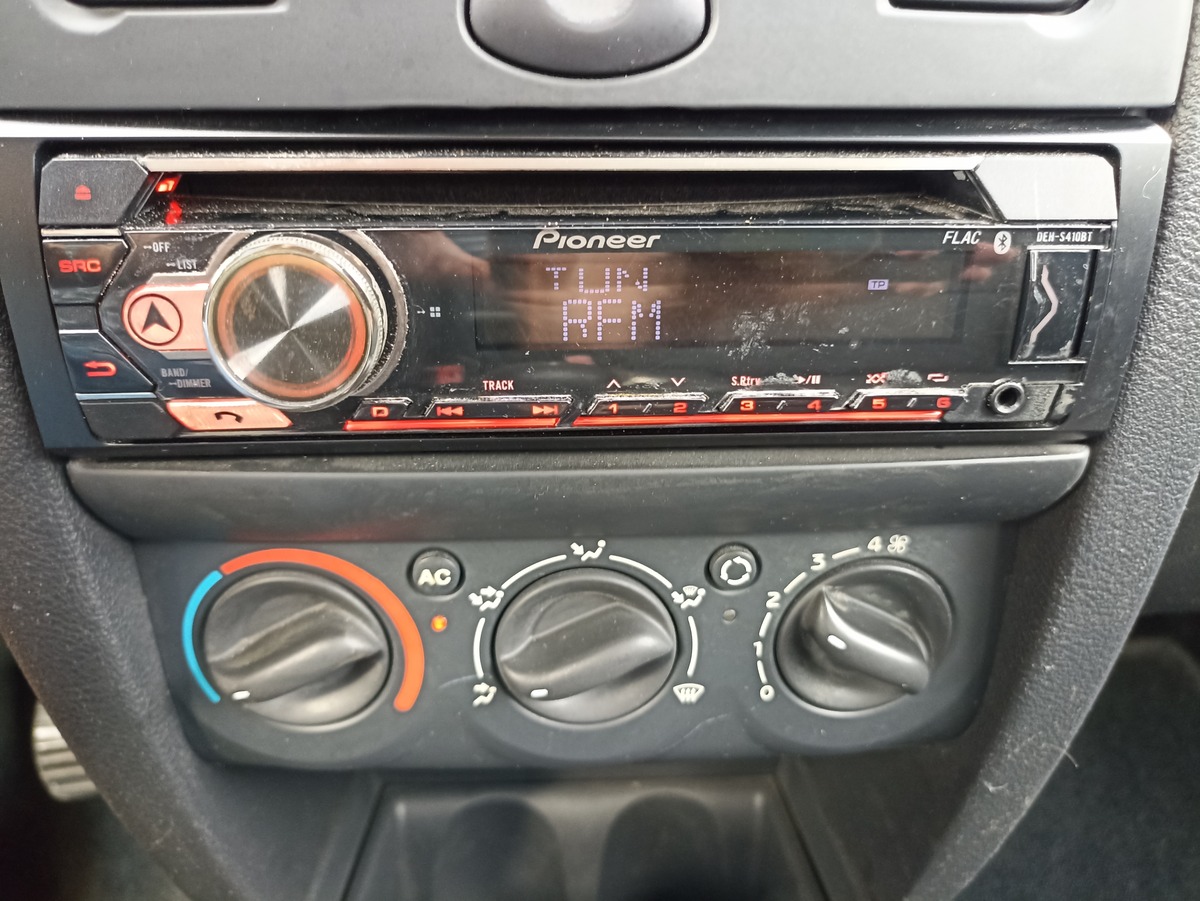 RENAULT Clio III 1.2 16S 75CV CAMPUS 5 PORTES