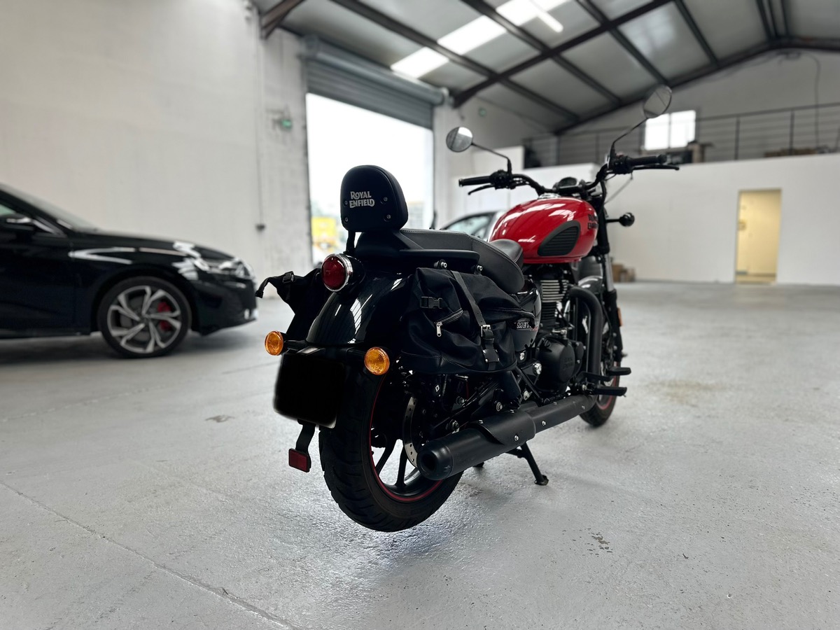 ROYAL ENFIELD Super Meteor 350 Meteor (pas Super Meteor)