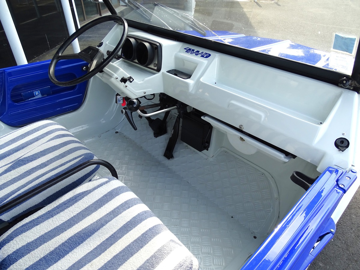 Citroën Méhari 4x2 1973 / Banquette arrière / 4 places / Baches complètes / Toit Bikini