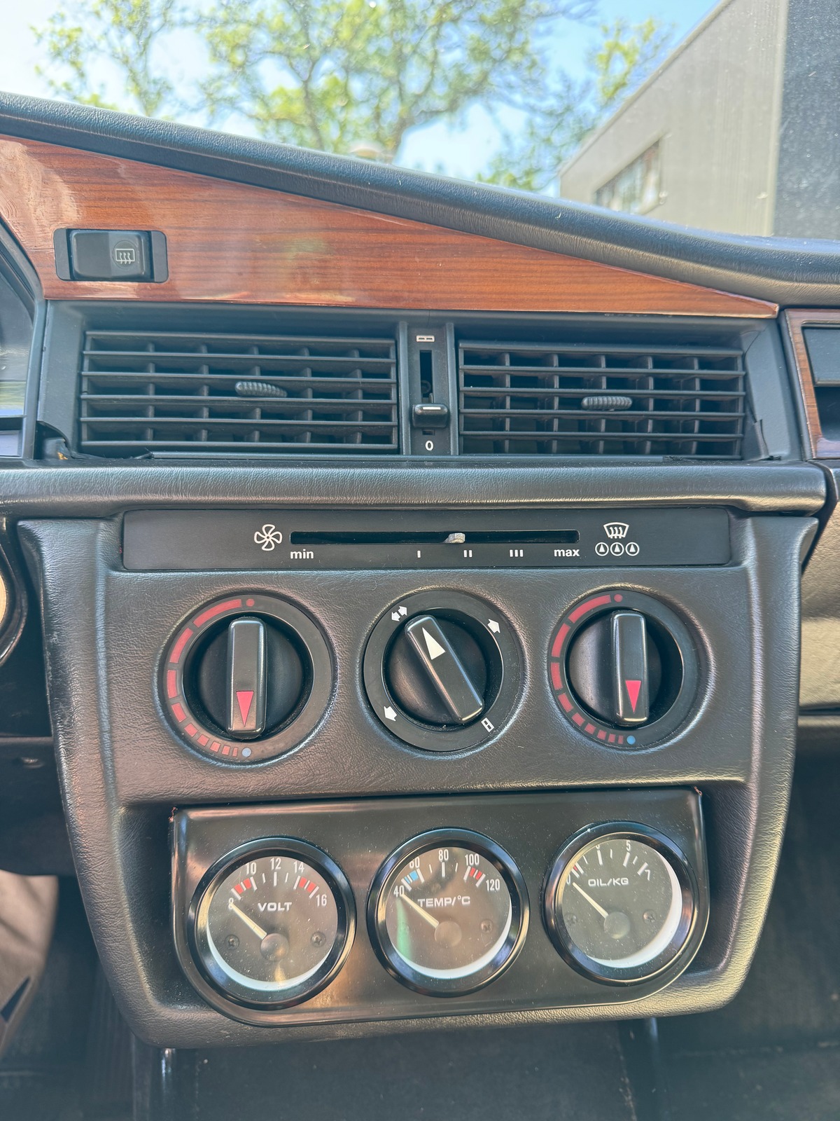 MERCEDES 190 E 2.0 122CV BVM5 W201
