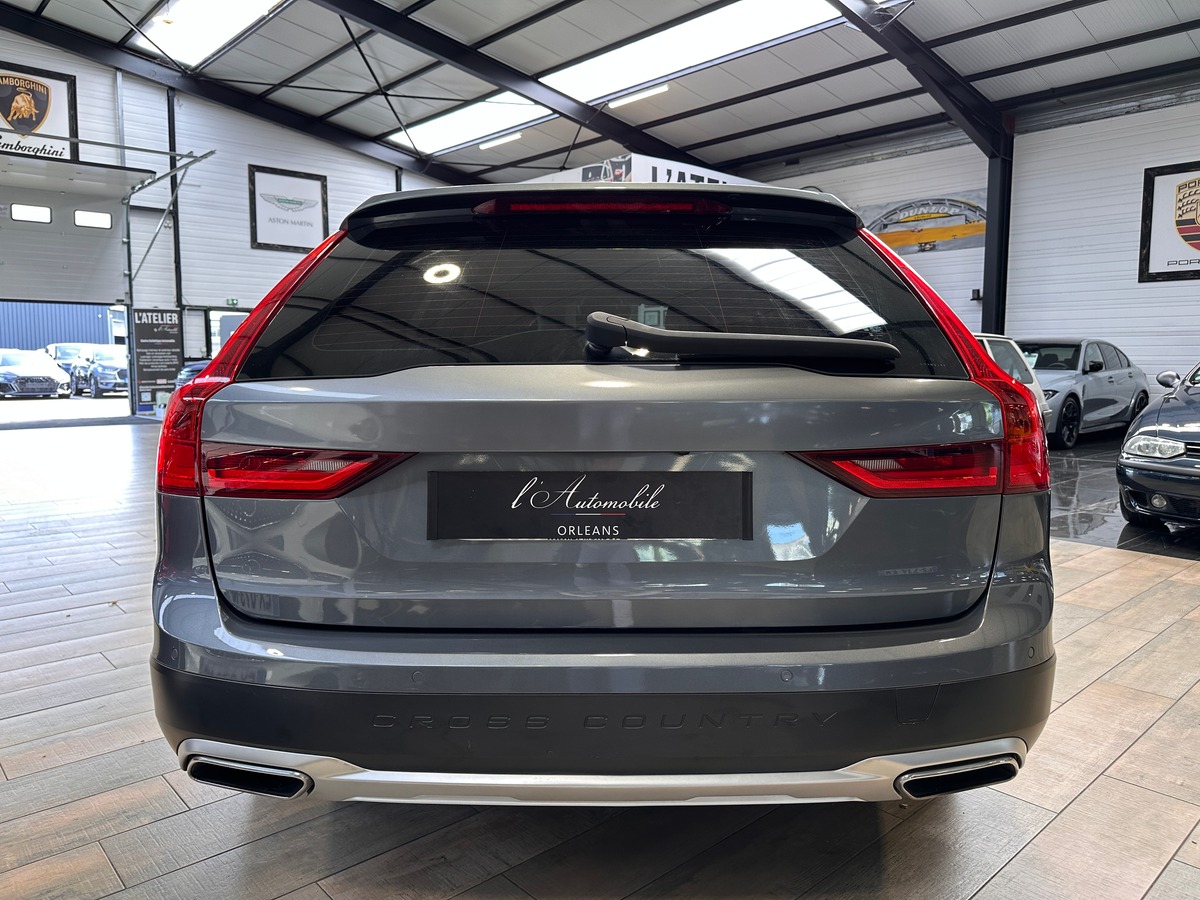 Volvo V90 Cross Country D4 AWD 190 ch Inscription Geartronic  + attelage électrique