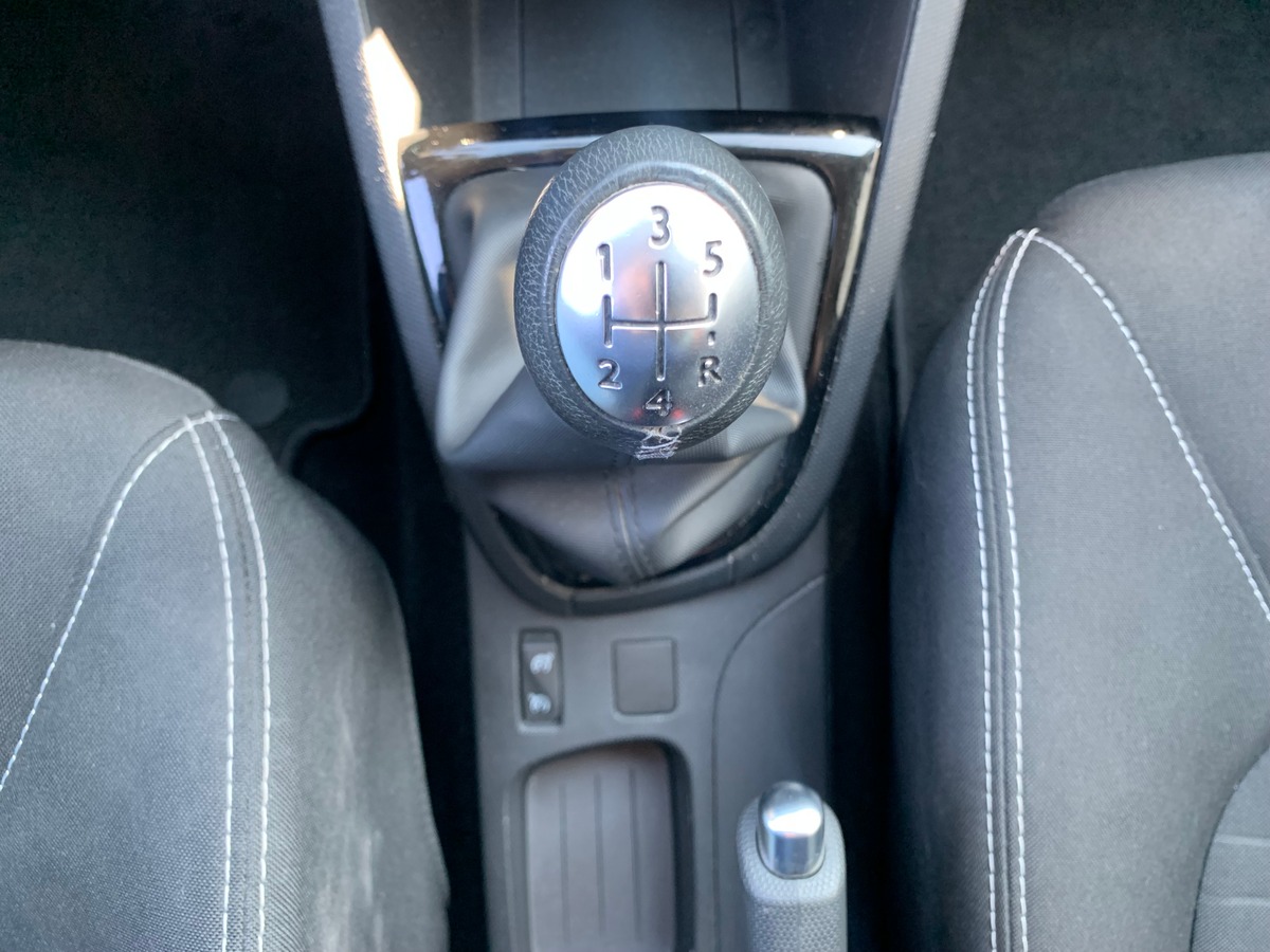 RENAULT Clio IV 75 chevaux | Limited | Caméra de recul | GPS | Bluetooth | Régulateur de vitesse