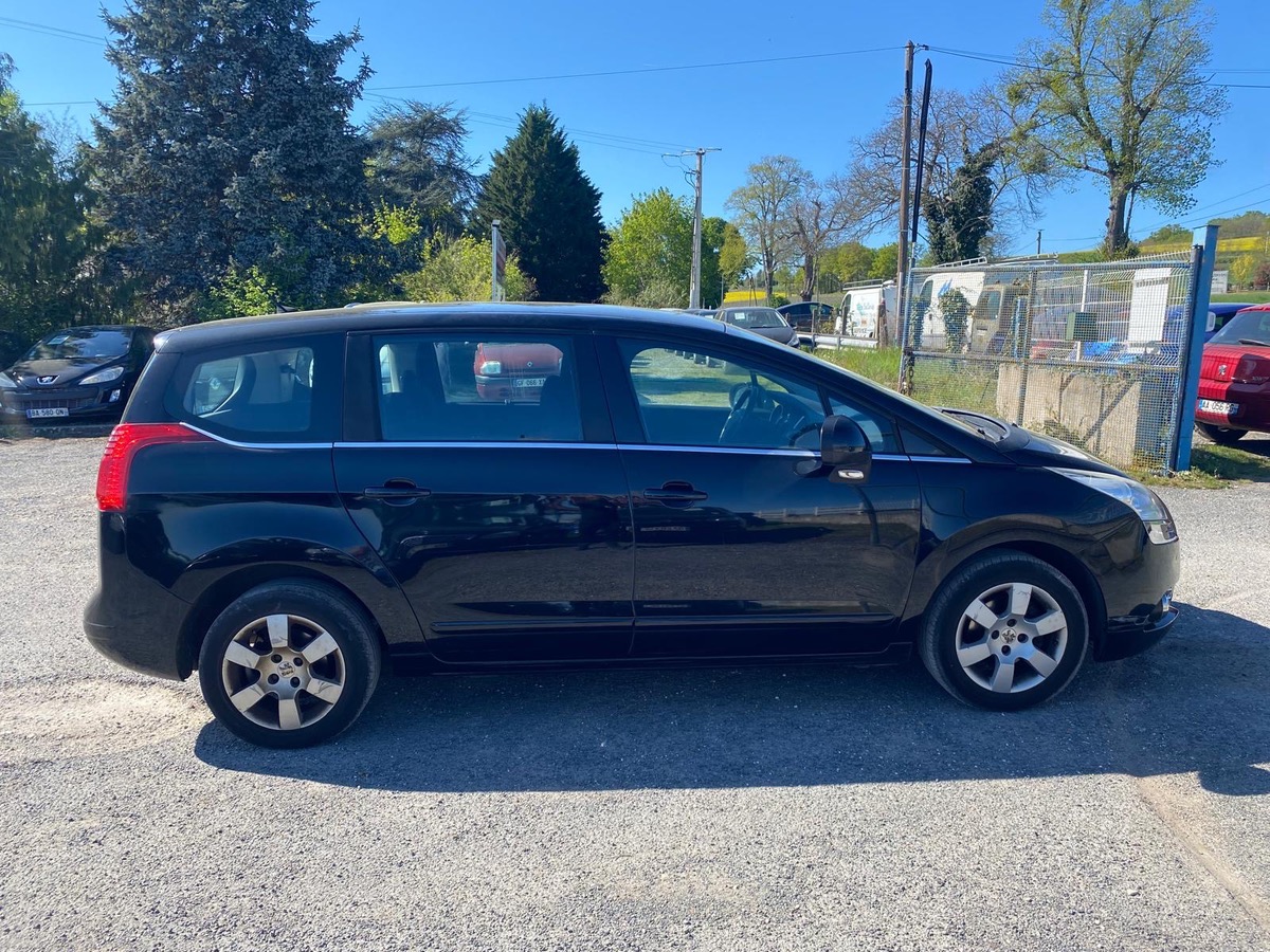 Peugeot 5008 1.6 hdi 112cv 7 places