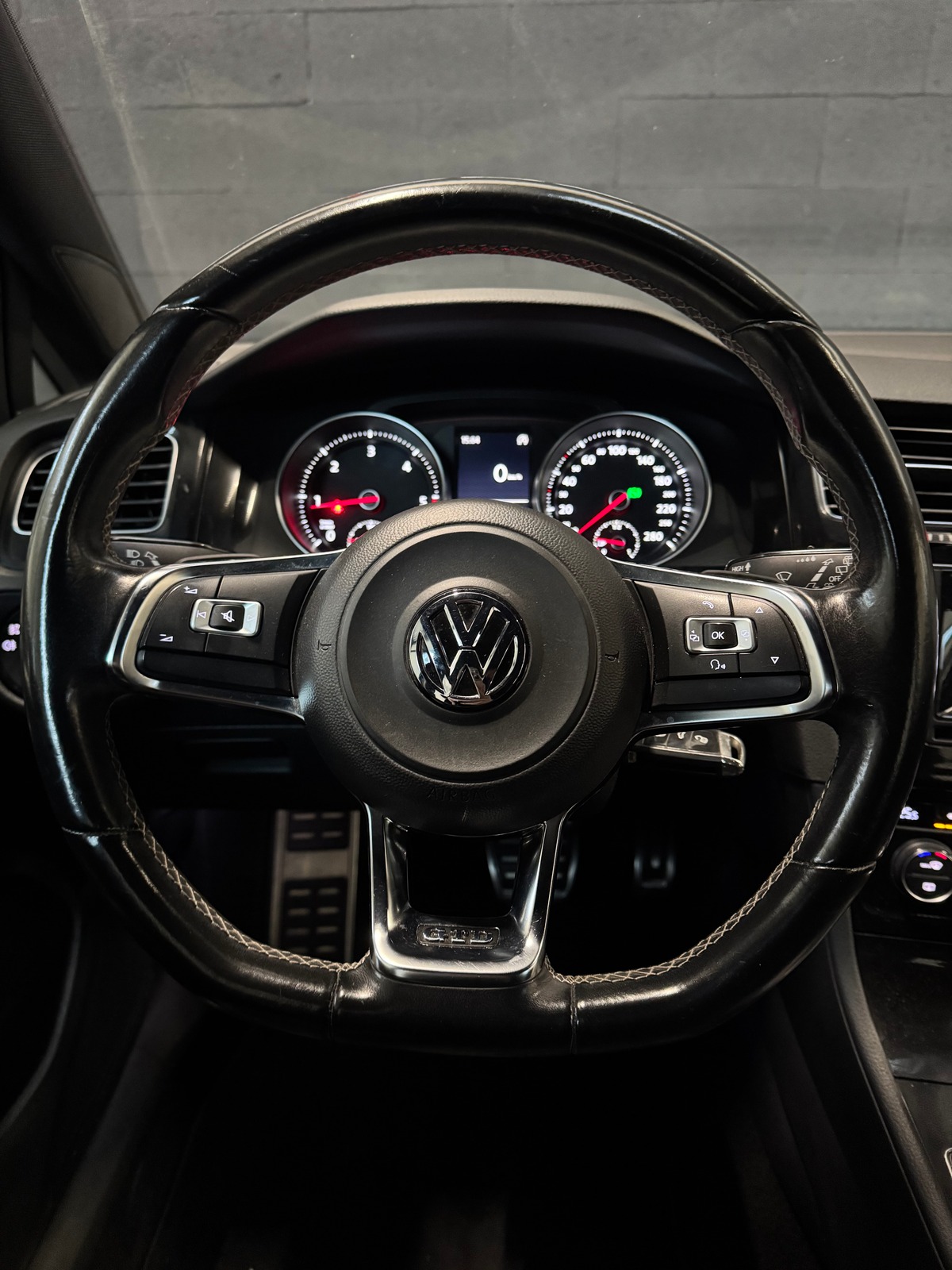 Volkswagen Golf VII GTD 2.0 TDI 184 DSG6