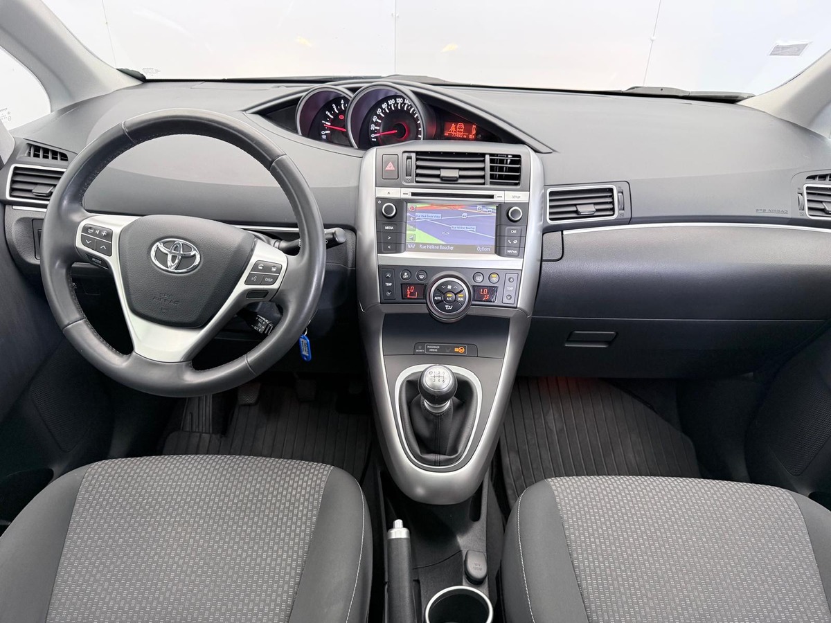 Toyota Verso 2.0 D4 - D 124  Première main