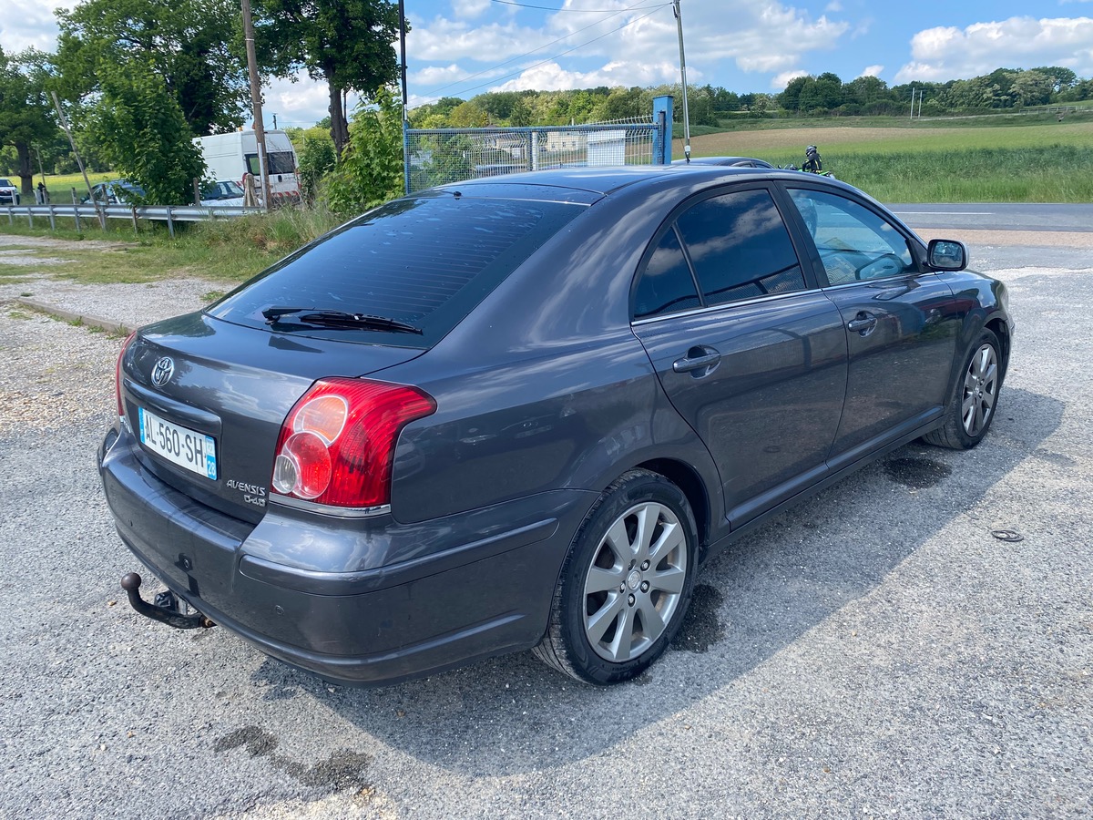 Toyota Avensis 2.2 d4d 150cv très propre 292140km