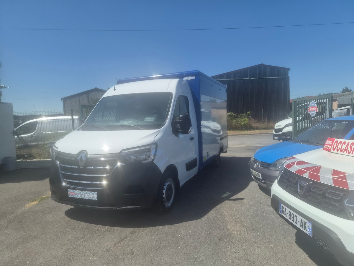RENAULT Master