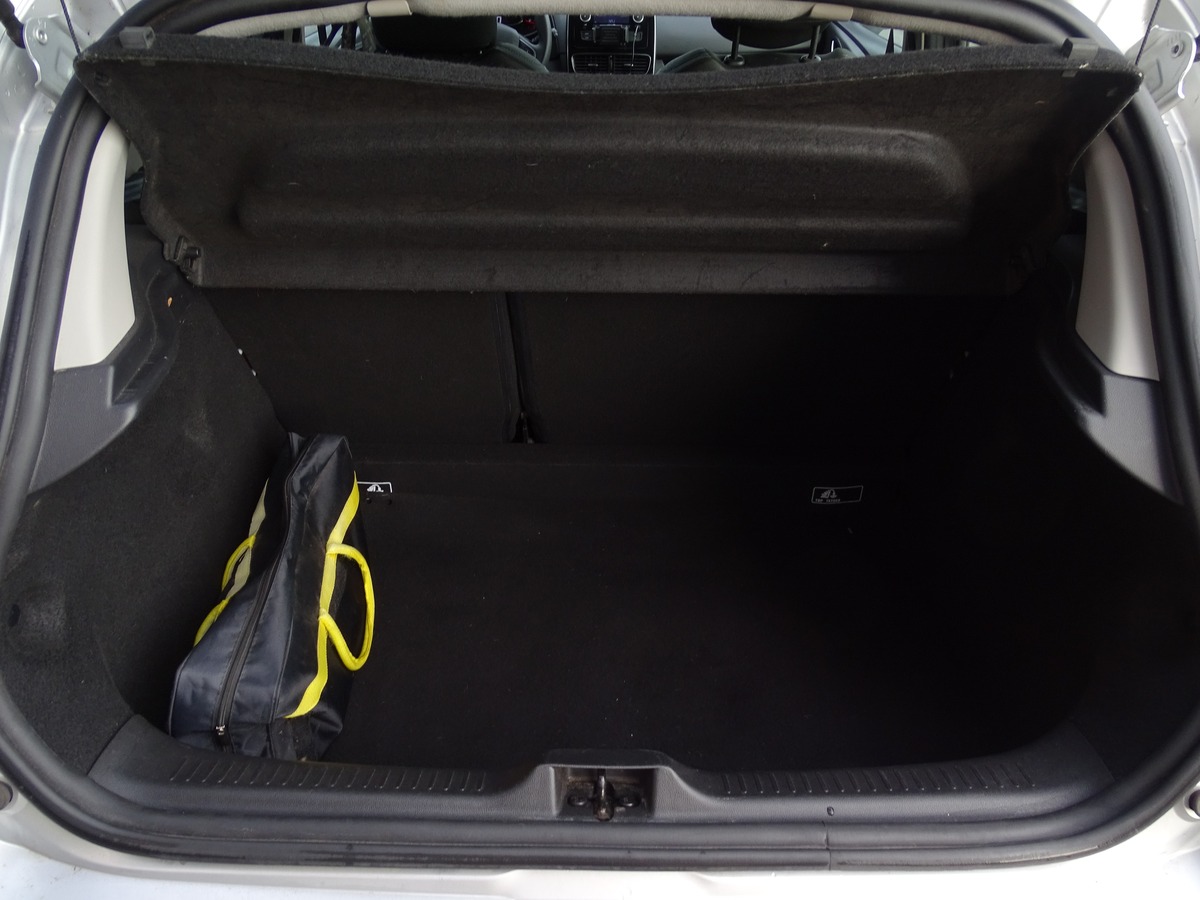 RENAULT Clio IV 1.2 16V 75