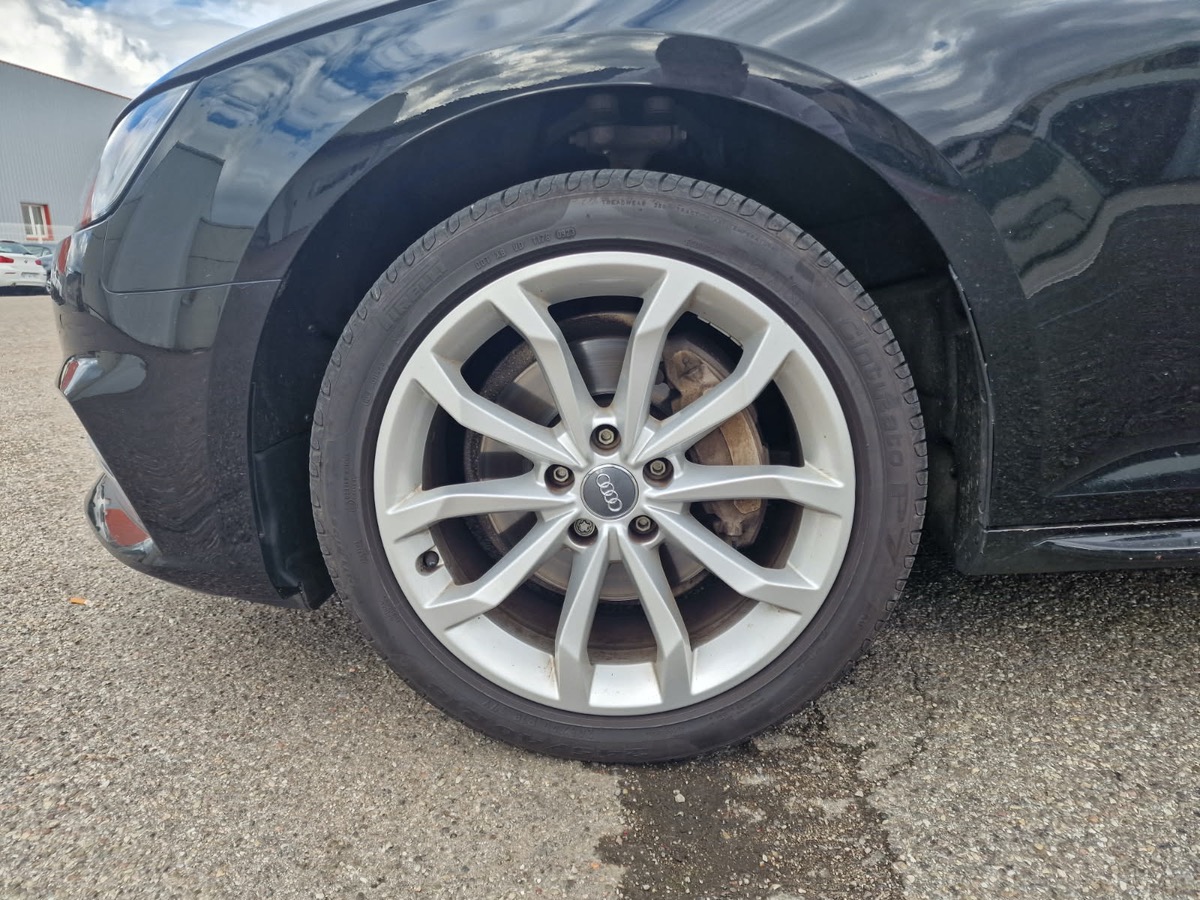 Audi A4 Avant SLINE 218cv 3.0 TDI QUATTRO, SUIVI COMPLET, TOIT OUVRANT, 4 ROUES HIVERS SUR JANTES