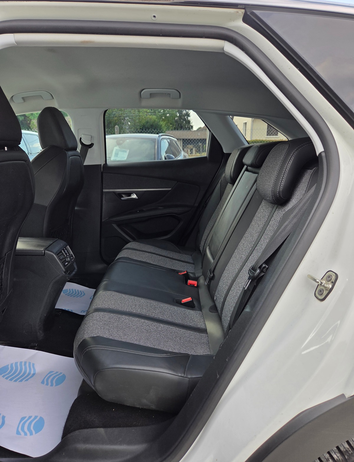 Peugeot 3008 1.6 BHDI 120 CV PACK ALLURE / 1*MAIN