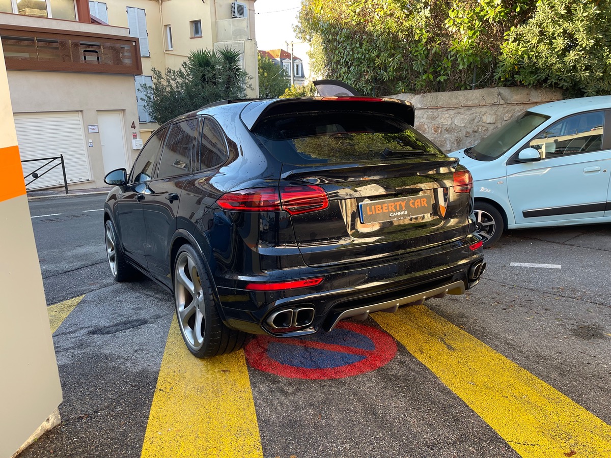 Porsche Cayenne Turbo TECHART 4.8 V8 520 CV AWD  /Carbone Interieur / Toit Ouvrant /