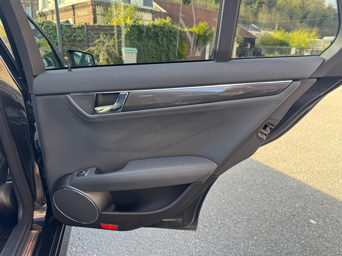 Mercedes-Benz Classe C 63 AMG 6.3 457cv Avantgarde BVA7- Suivi complet