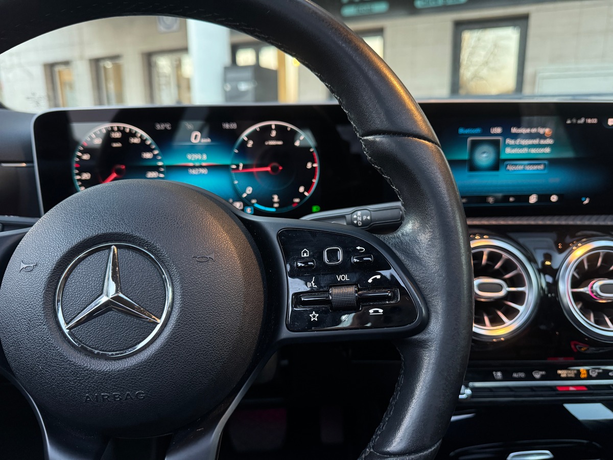 Mercedes-Benz Classe A 180 d 1.5 d 7G-DCT 116 cv Boîte auto Sièges Chaufants/ Electriques