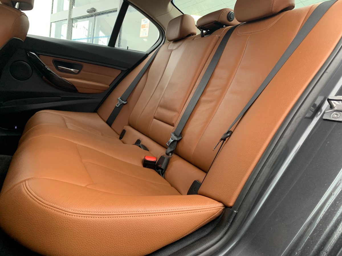 Bmw Série 3 184 | Luxury | Cuir | Radar avant arriére | Historique maintenance | Démarrage sans clé