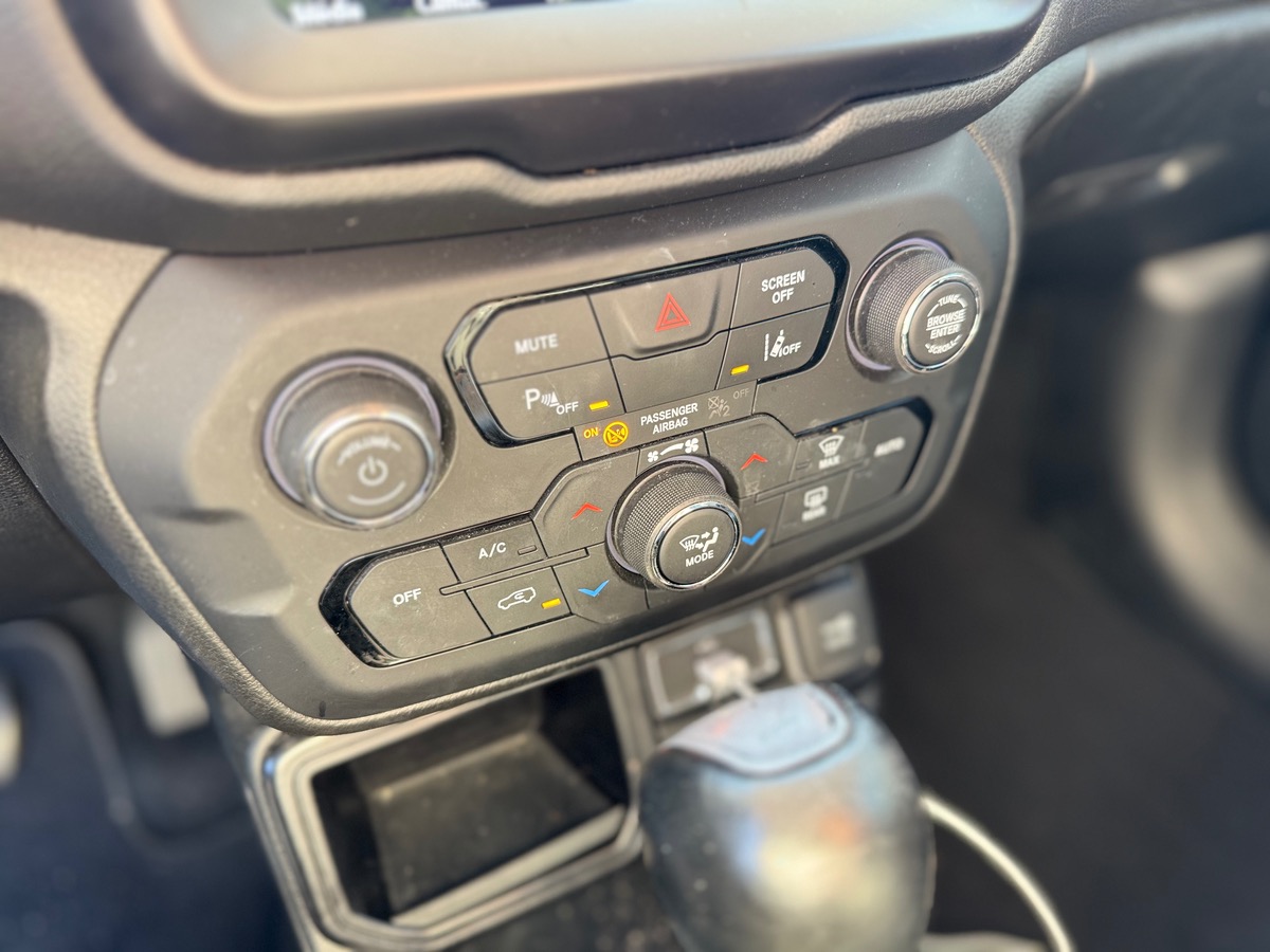 Jeep Renegade Phase 2 T4 1.3 150 cv Boîte auto - CAMERA DE RECUL - CARPLAY - DEMARRAGE SANS CLE