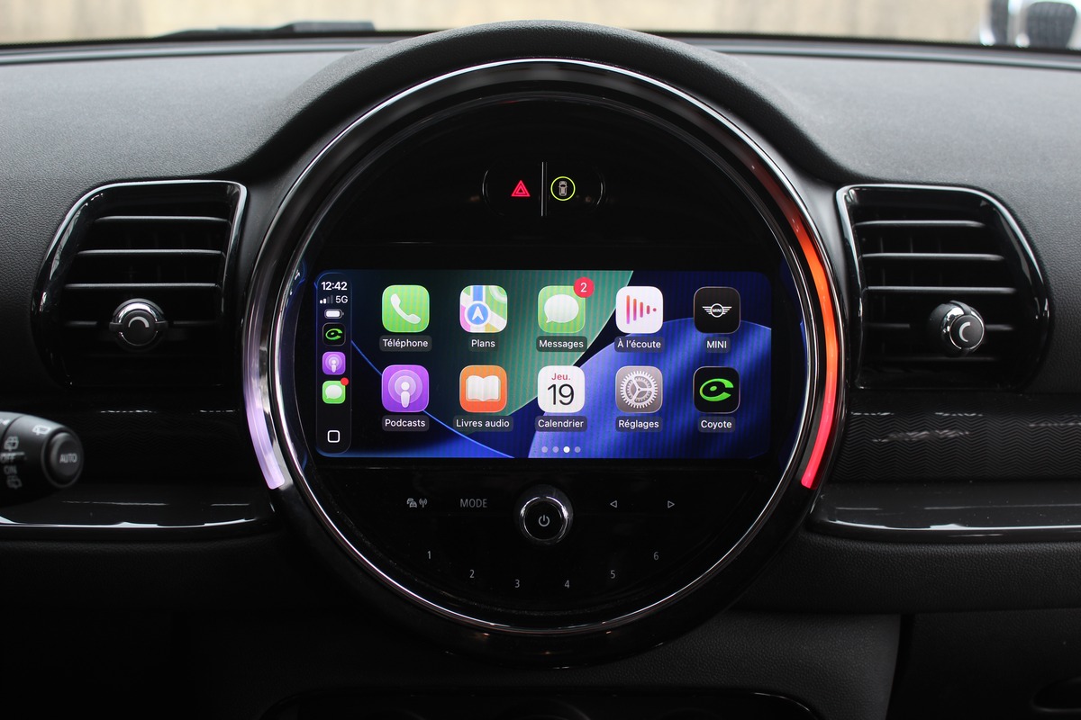 Mini Clubman III (F54) (2) 1.5 COOPER 136 ch EDITION PREMIUM PLUS BVA7 + TOIT OUVRANT + CARPLAY