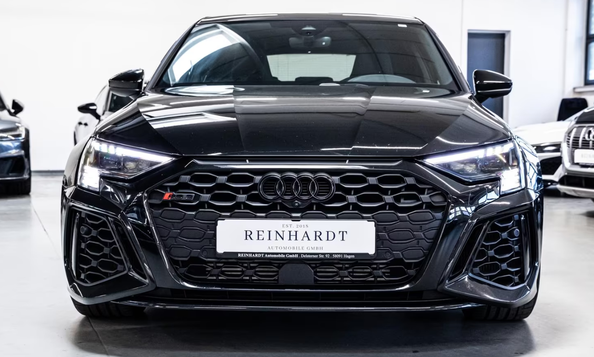 Audi RS3 Sportback IV 2.5 TFSI 400ch quattro S tronic 7 Bang&Olufsen Toit ouvrant Freins céramique