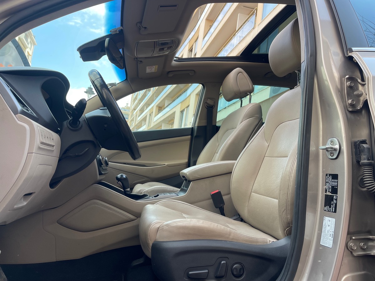 Hyundai Tucson 1.6 TGDI 177 cv / 4 Roues Motrices / Toit Ouvrant / Full Options / Entretien Hyundai