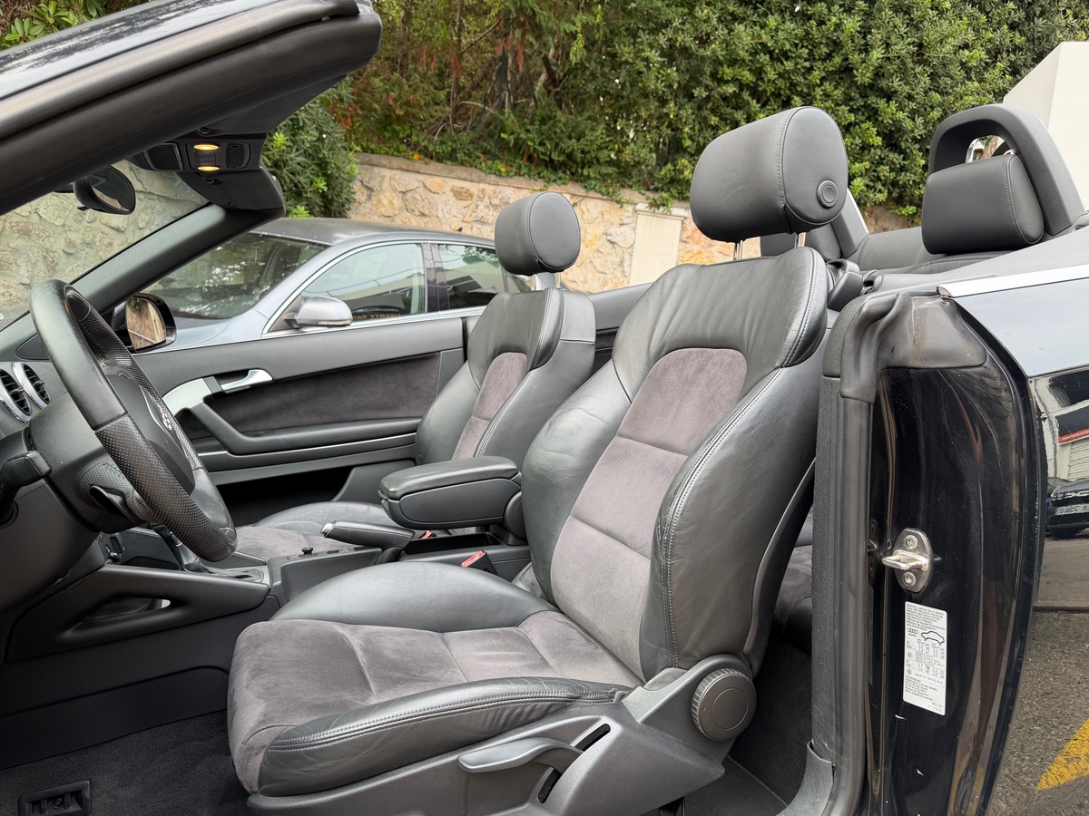 Audi A3 Cabriolet 1.8 TFSI 160 CV /S Tronic / Interieur Cuir Alcantara /