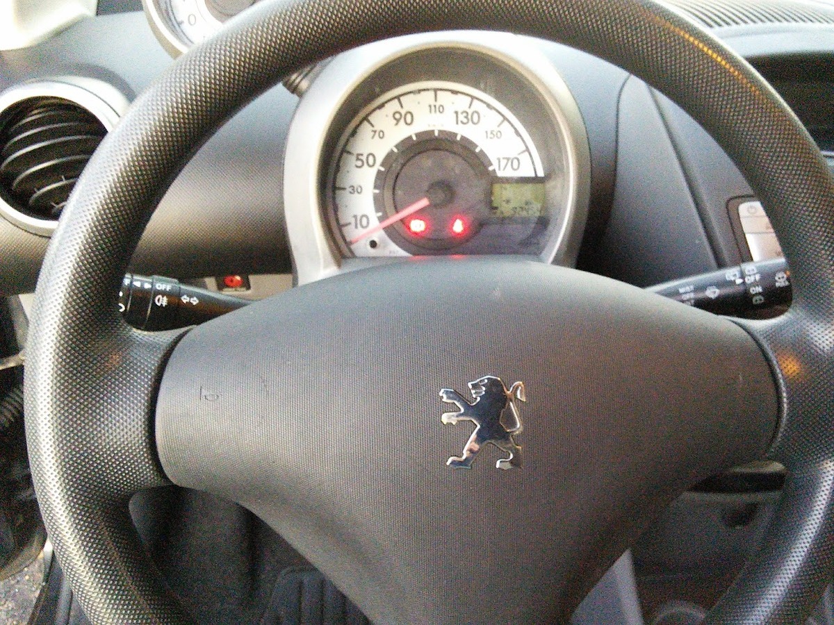 Peugeot 107 1.0 68 Trendy 5 PORTES - MOTEUR CHAINE DISTRIBUTION