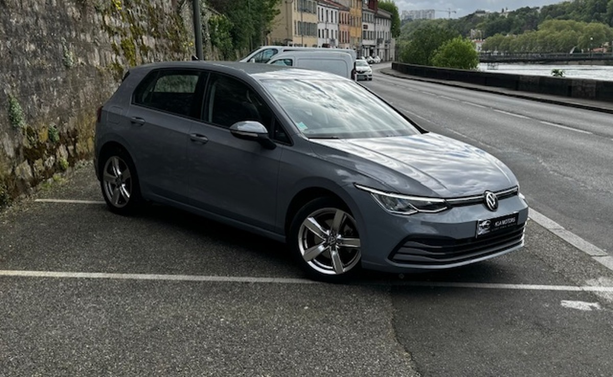Volkswagen Golf 1.0 tsi