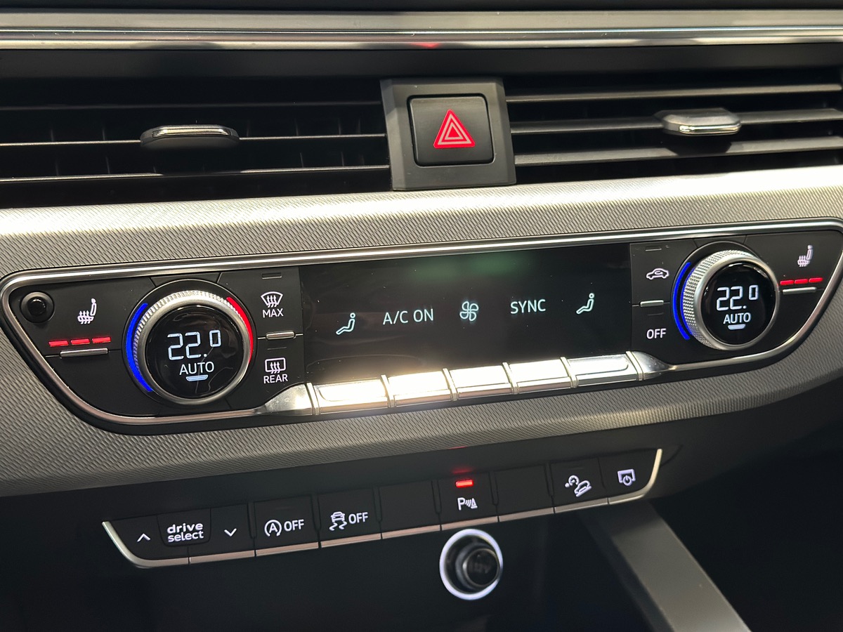 Audi A4 Allroad 2.0 TDI 190 cv Quattro S-Tronic / Attelage / Toit Pano / CarPlay