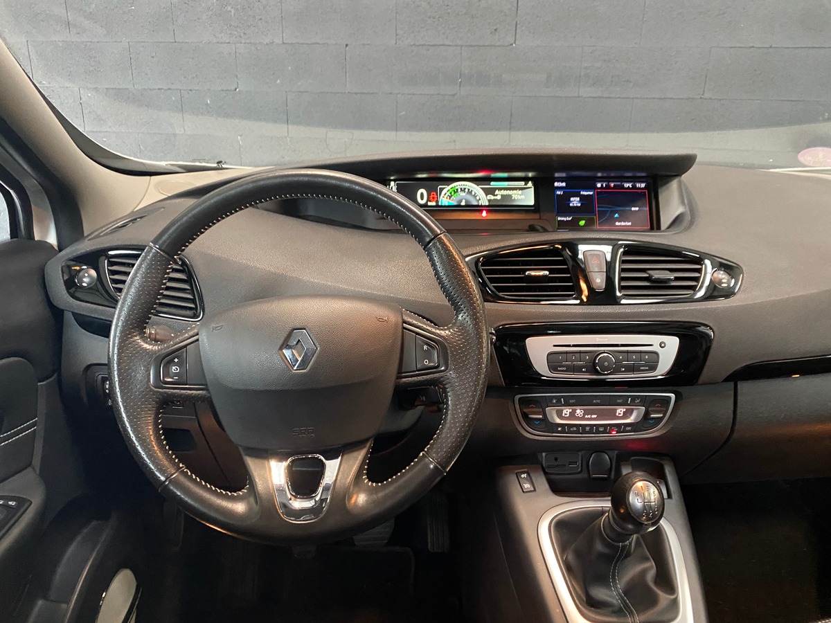 RENAULT Grand Scenic 1.2 TCE 130 ENERGY BOSE EDITION 7PL