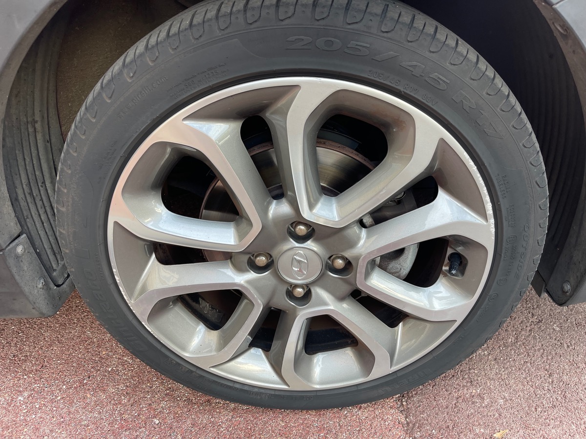 Hyundai i20 T-GDI 100 CV  Phase 2 / CarPlay / Caméra /Boîte auto / Jantes