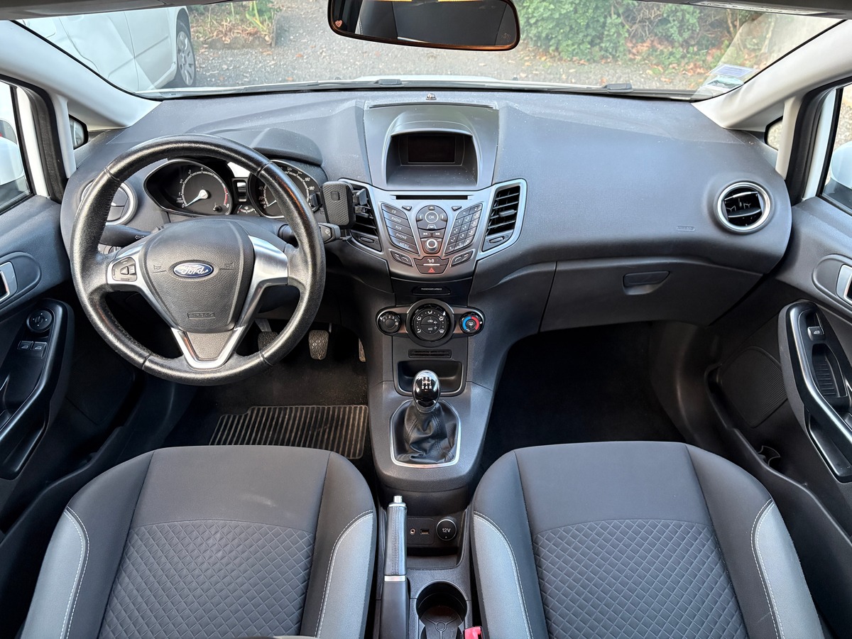 Ford Fiesta 1.25 82ch Edition - 1ʳᵉ main - ENTRETIEN CONSTRUCTEUR