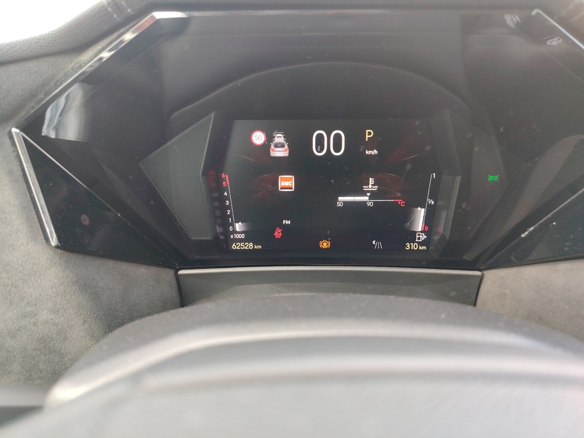 Citroën DS4 bleuehdi 130 performance line + eat8 ( 5500 € d options )