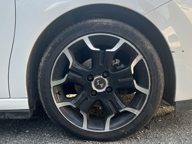 Citroën DS3 1.2 Puretech 130 ch  Finition SPORT - Aucun frais à prévoir - Historique Complet