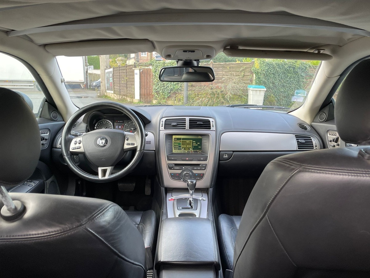 Jaguar XK V8 4.2
