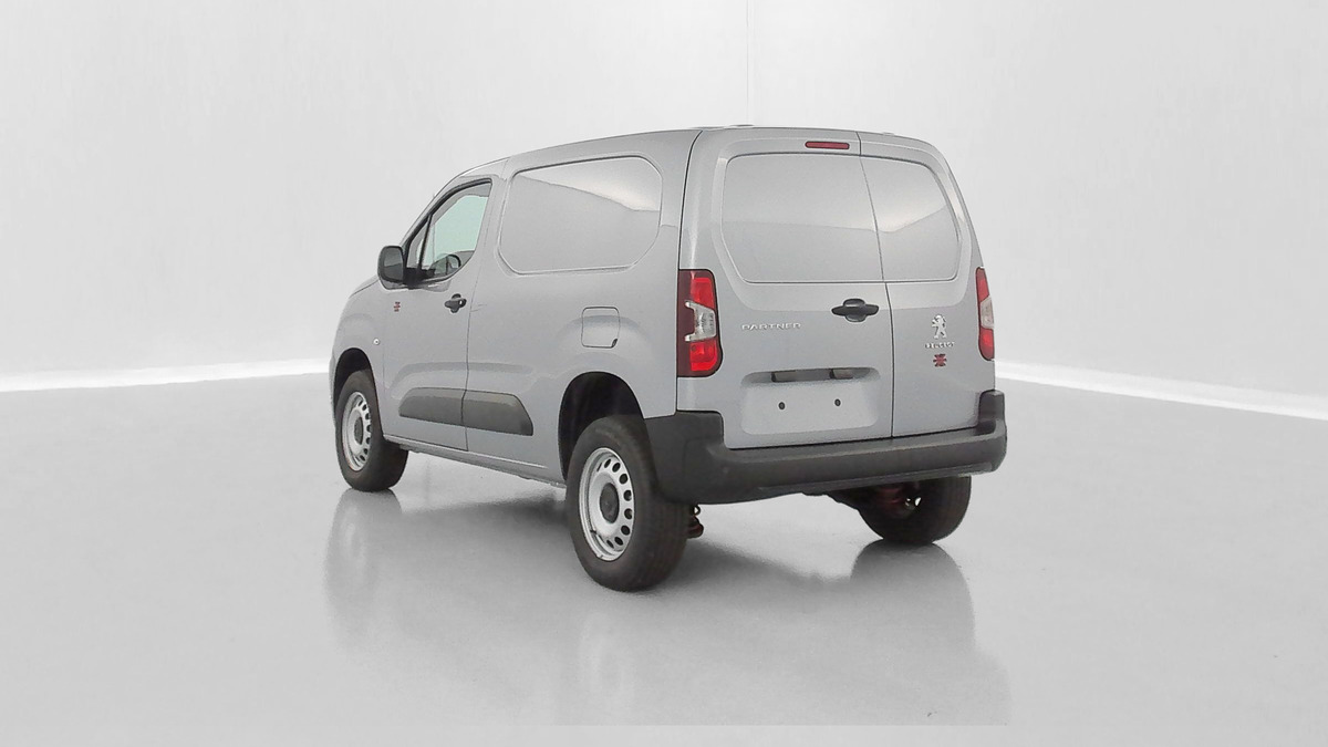 Peugeot Partner M 650 1.5 BlueHDi 130 ch 4WD by DANGEL | 26600 euros hors taxes | Radar arrière