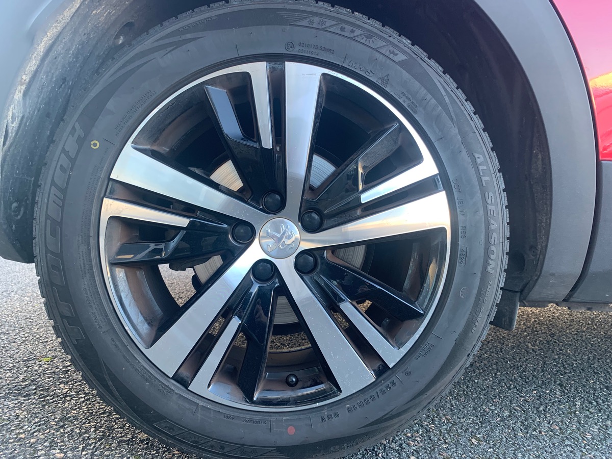 Peugeot 3008 130 ch | GT | Pack Alcantara | Pack City 2 | Hayon Motorisé avec accès Mains Libres