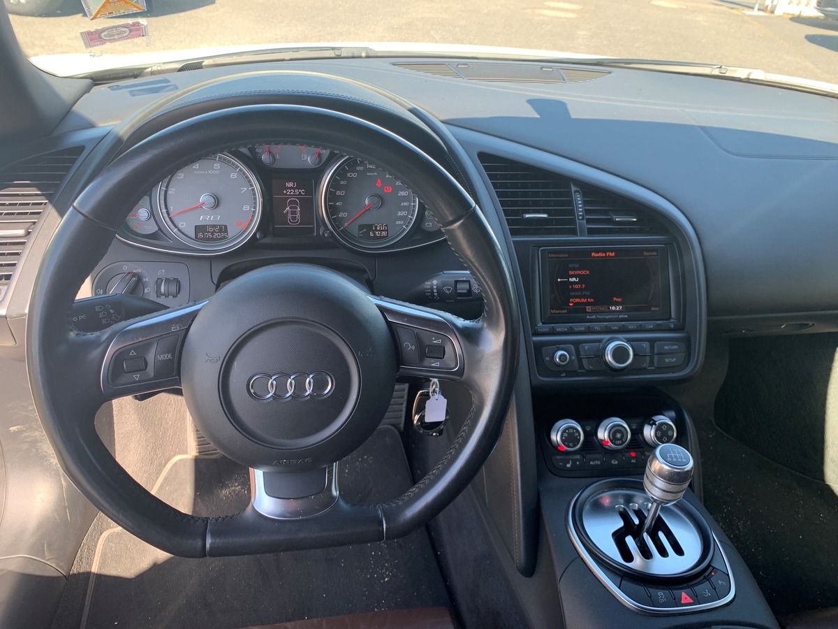 Audi R8 SPYDER 430 CHEVAUX | Siéges chauffants | Sellerie cuir Nappa Brun | Boîte manuelle trés rare