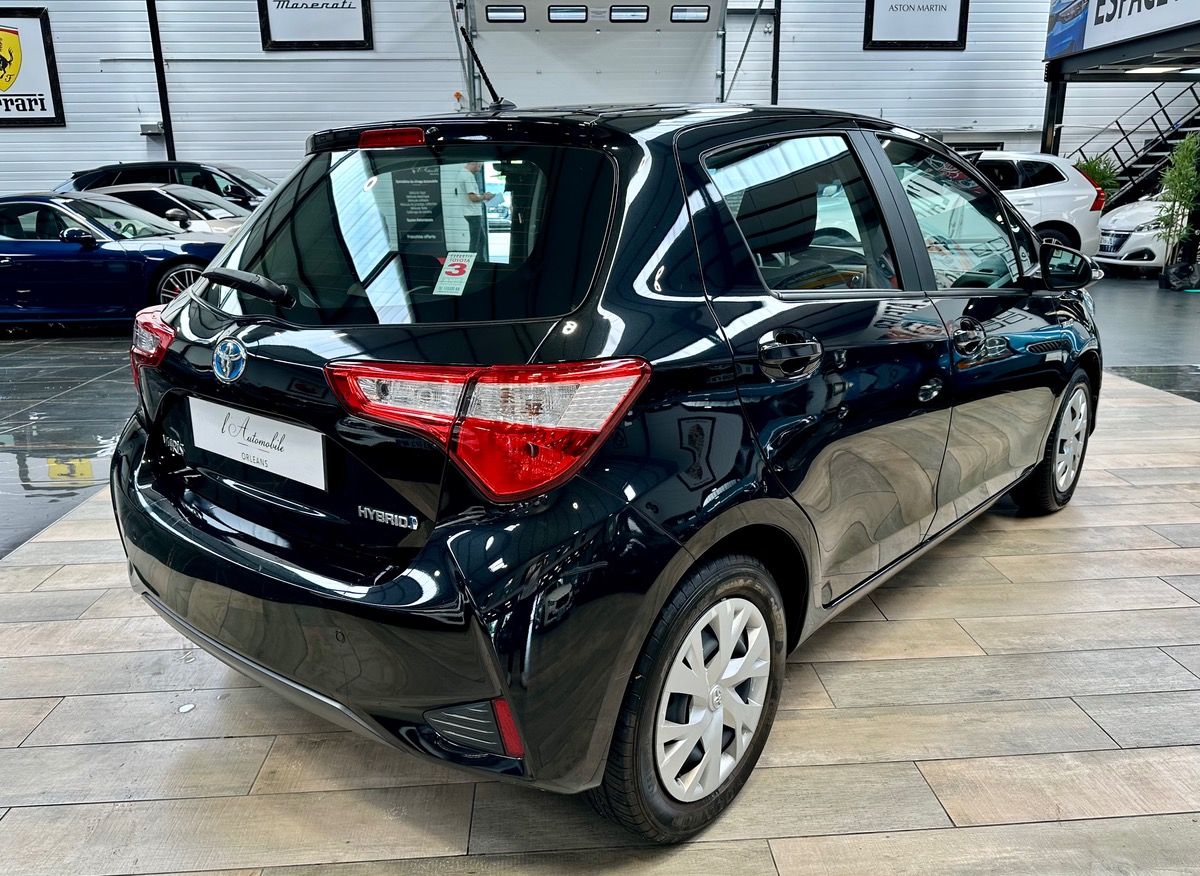 Toyota Yaris III (2) Hybrid 100H Dynamic 5P BVA a
