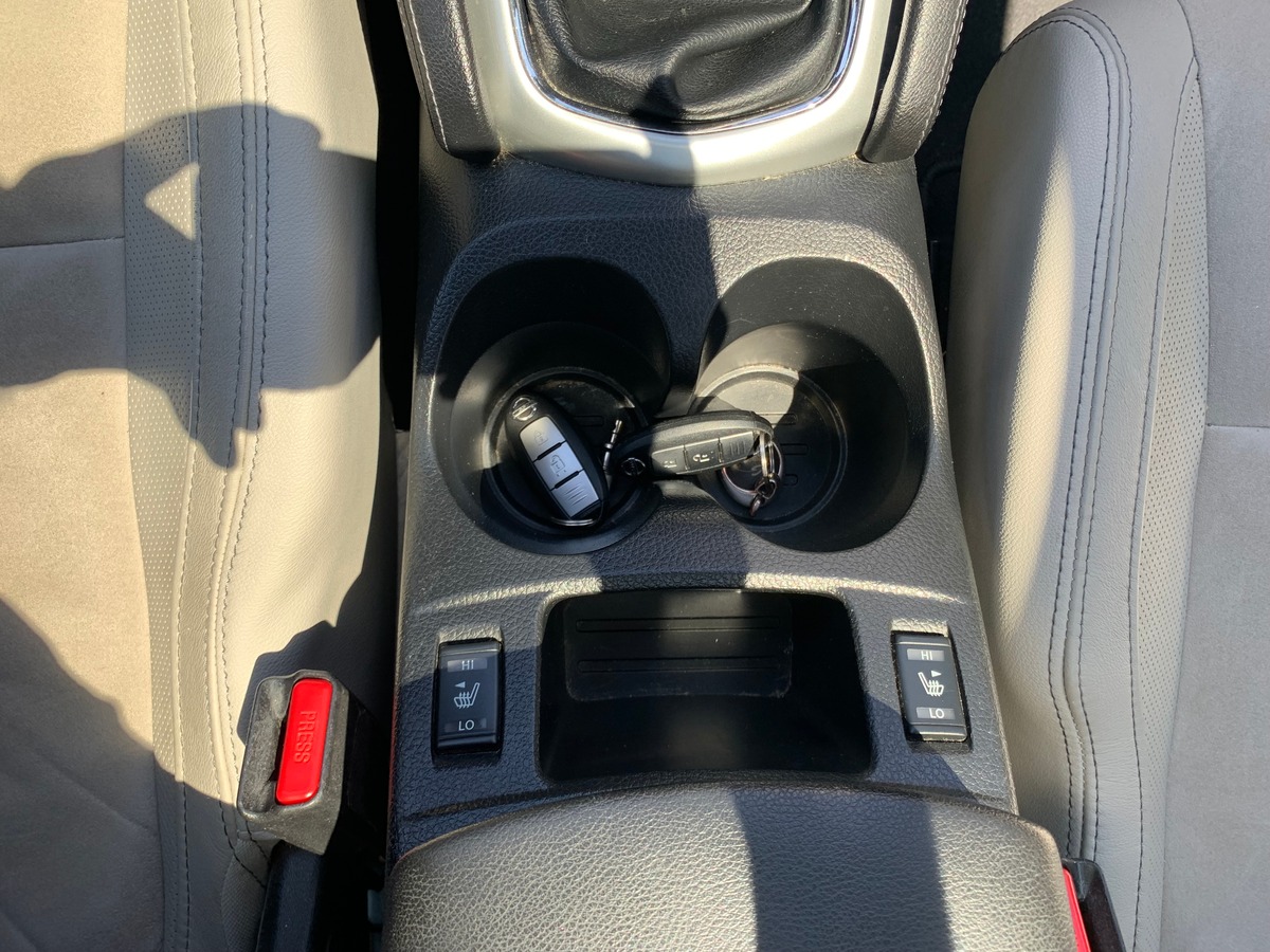 Nissan Qashqai 130 ch | Tekna | Toit panoramique | Caméra de recul | Régulateur vitesse | Attelage