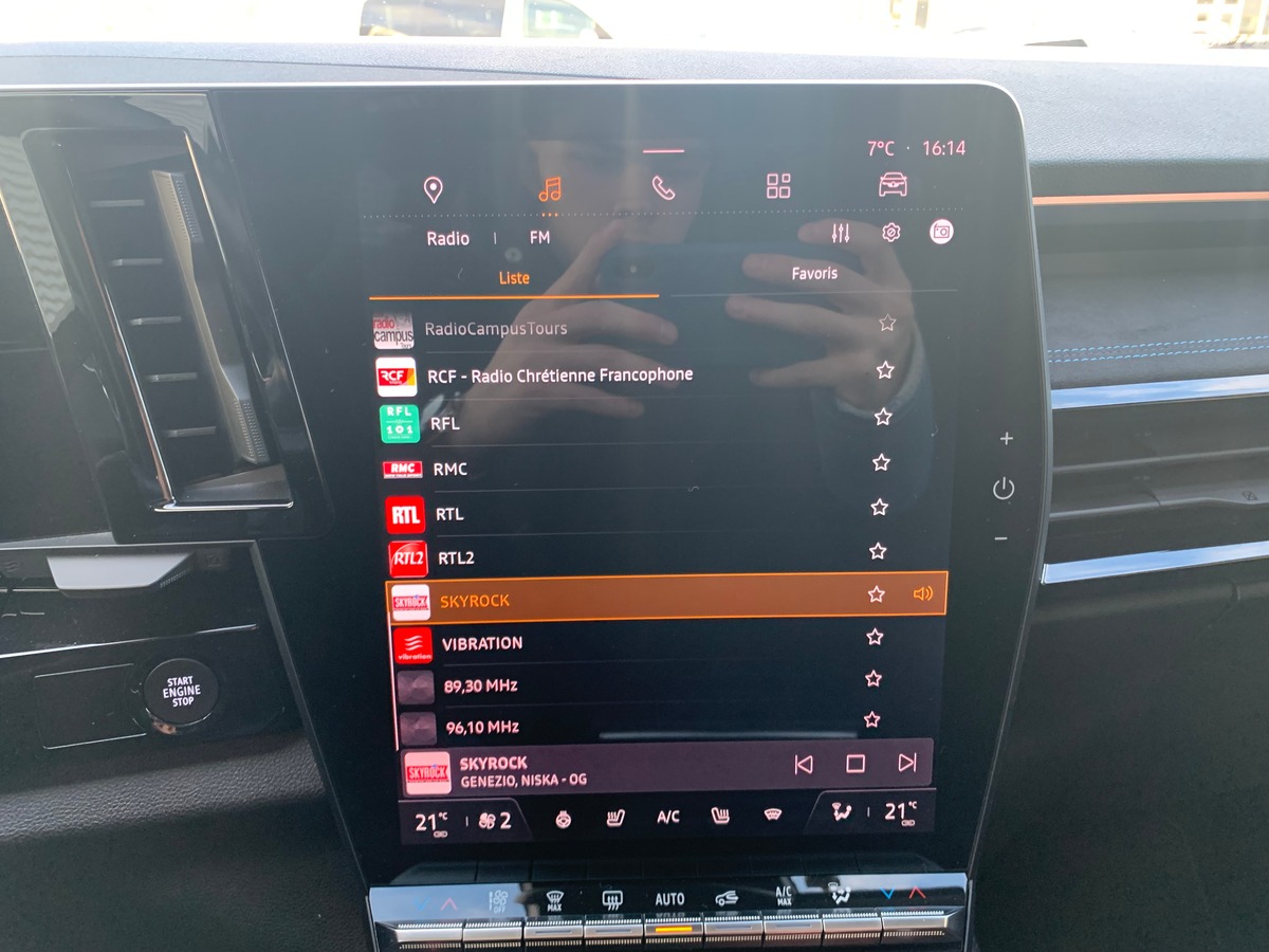 RENAULT Espace 200 | E-TECH | Esprit Alpine | 7 Places | Caméra de recul | Pack Advanced Driving